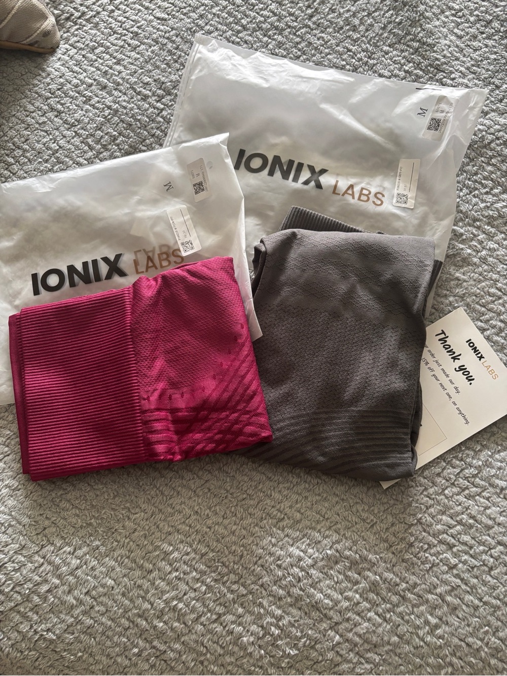 Women’s High-Rise Seamless Leggings - Magenta & Charcoal